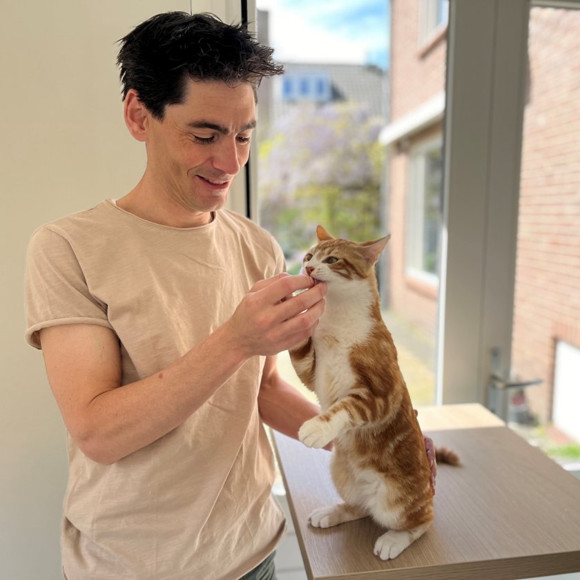 Guido Bosch with his cat