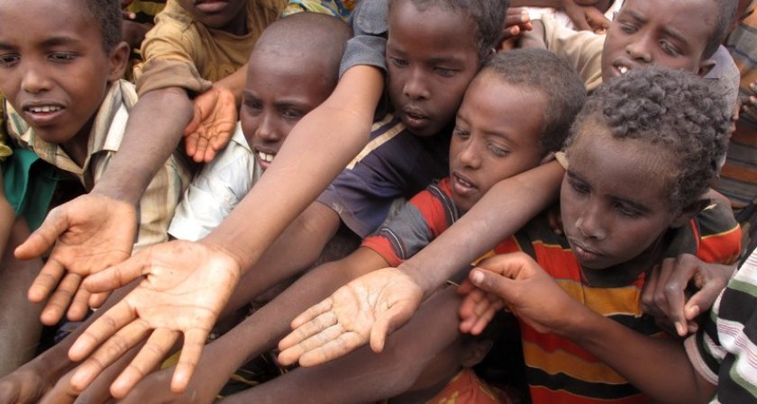 hands food somalia2.jpg hands food somalia2.jpg