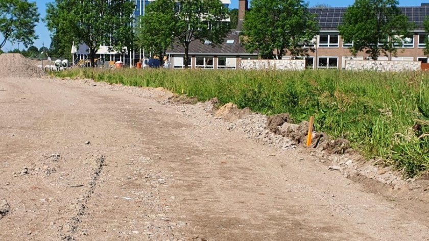 De plaats van het nieuw aan te leggen fietspad (Foto: Lex Roders) De plaats van het nieuw aan te leggen fietspad (Foto: Lex Roders)
