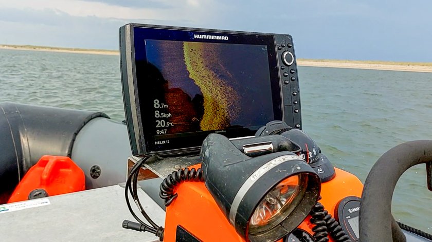 Onderzoek met apparatuur voor het maken van echo’s op de bodem. Foto: Martin Baptist Onderzoek met apparatuur voor het maken van echo’s op de bodem. Foto: Martin Baptist