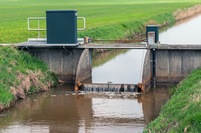A weir can help retain water for a longer period (photo: Shutterstock)