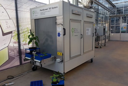 WUR heeft nieuw apparaat voor automatische fenotype-installaties